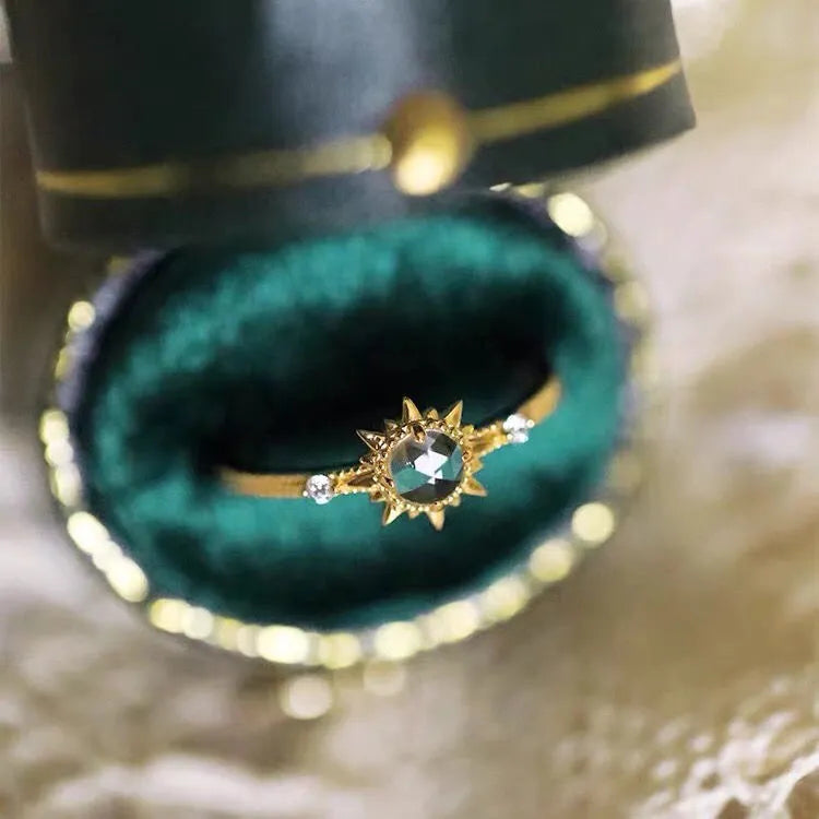 Bague Quartz Clair – Rayonnement Divin, Argent Plaqué Or