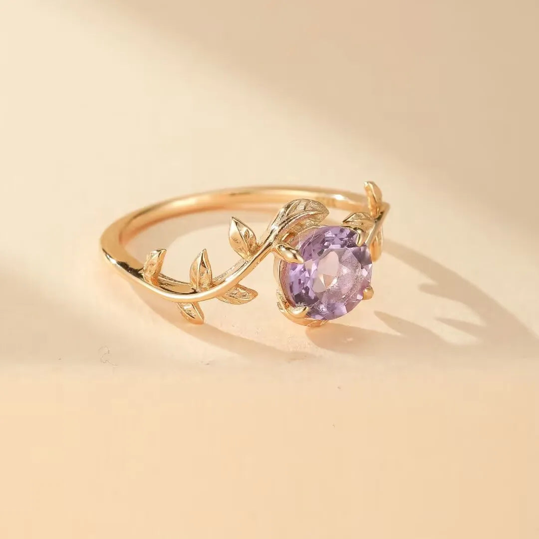 Anillo de Amatista "Jardín Refinado" Plata Dorada