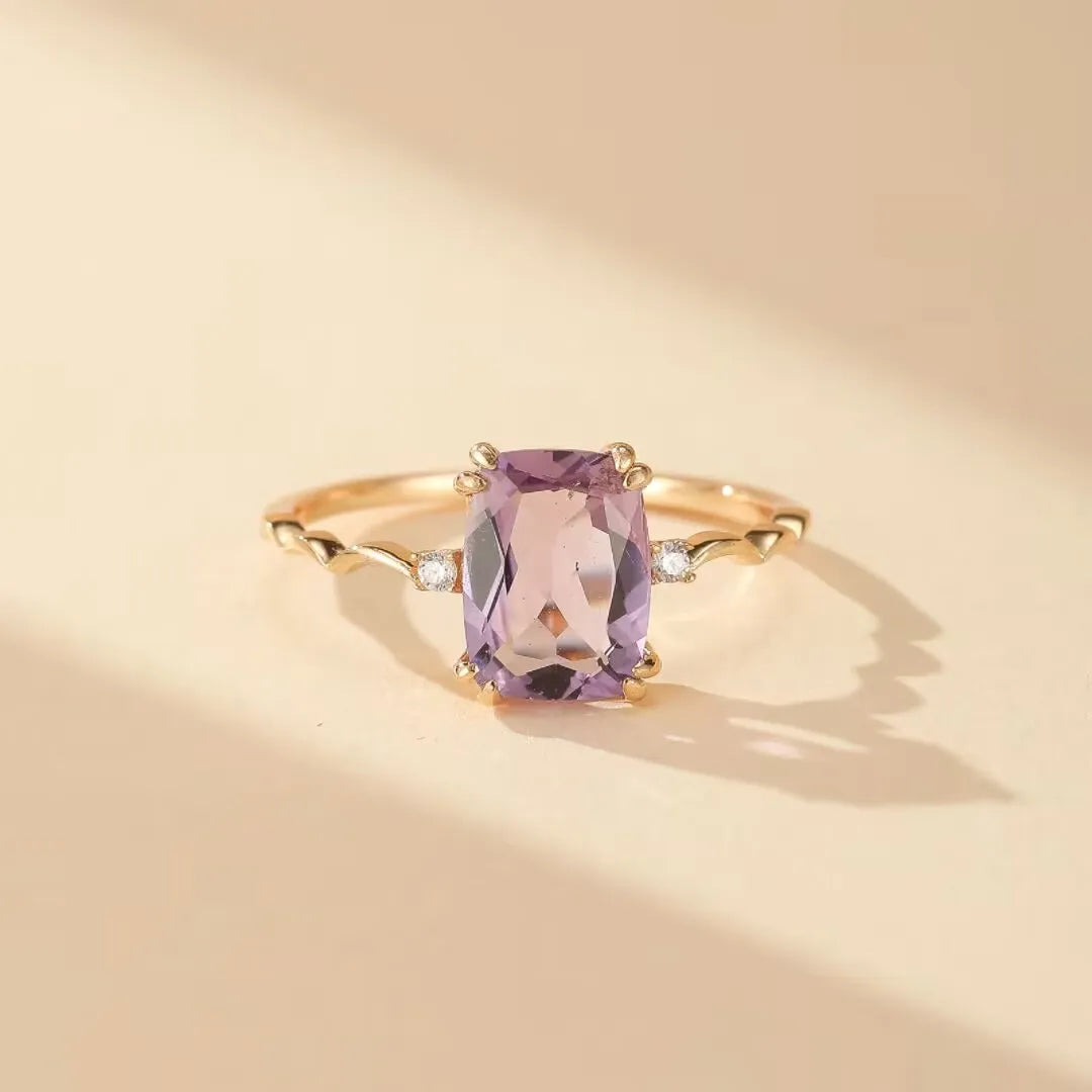 Anillo de Amatista "Violeta Encantador" Plata Dorada