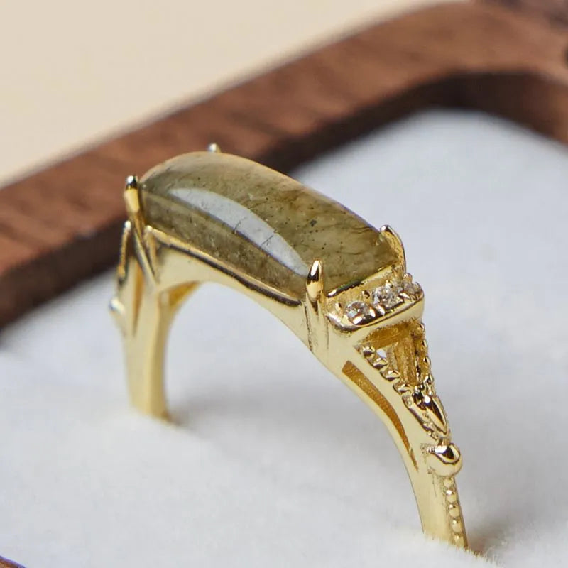 Anillo Labradorita "Elegancia Mística" Plata Dorada Oro