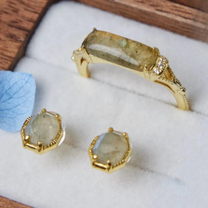 Anillo Labradorita "Elegancia Mística" Plata Dorada Oro