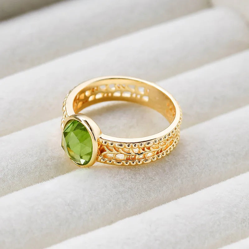 Peridot Ring "Entspannender Charme" Goldplattiert Silber
