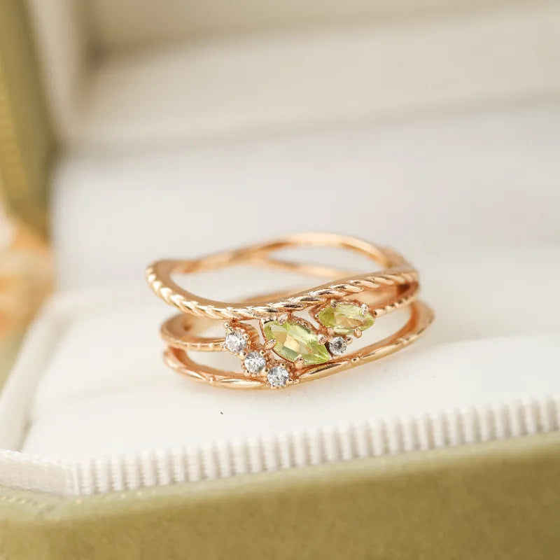 Peridot Ring "Wunderbarer Glanz" Goldplattiert Silber
