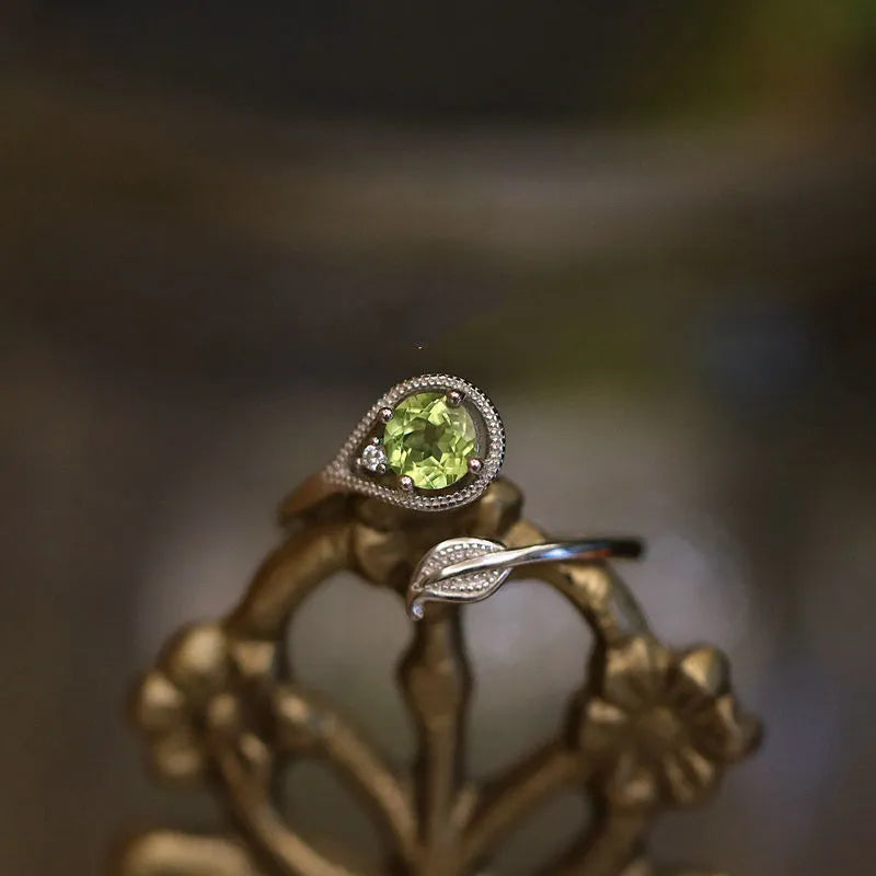 Anillo Peridoto "Naturaleza Apacible" Plata