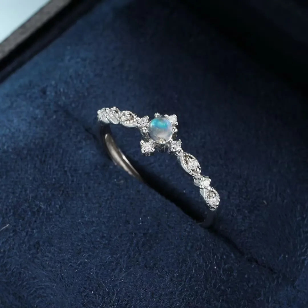 Bague Pietra di Luna "Splendore di Femminilità" Argento