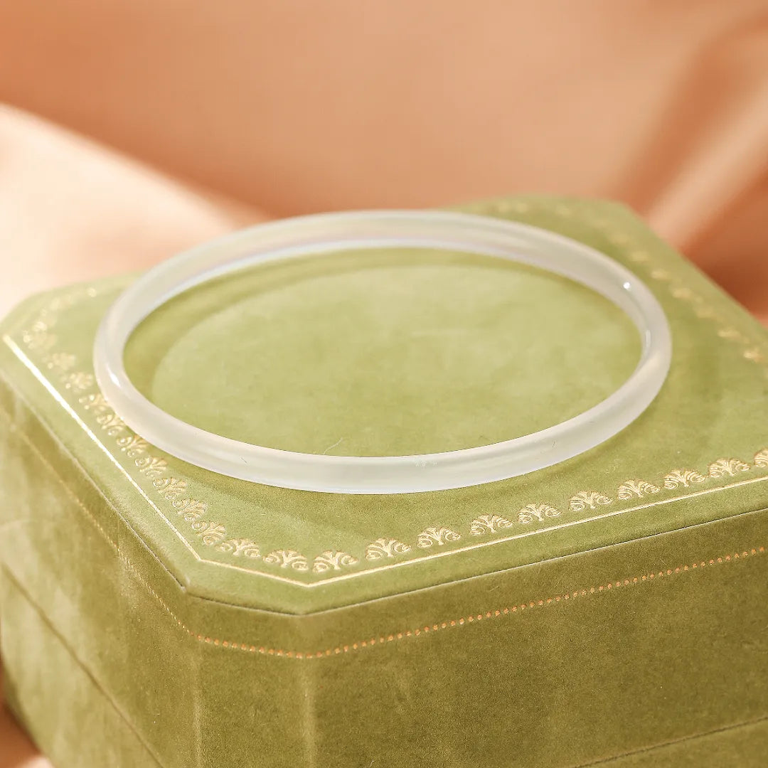 Bracciale Rigido Calcedonio "Freschezza Acquatica"