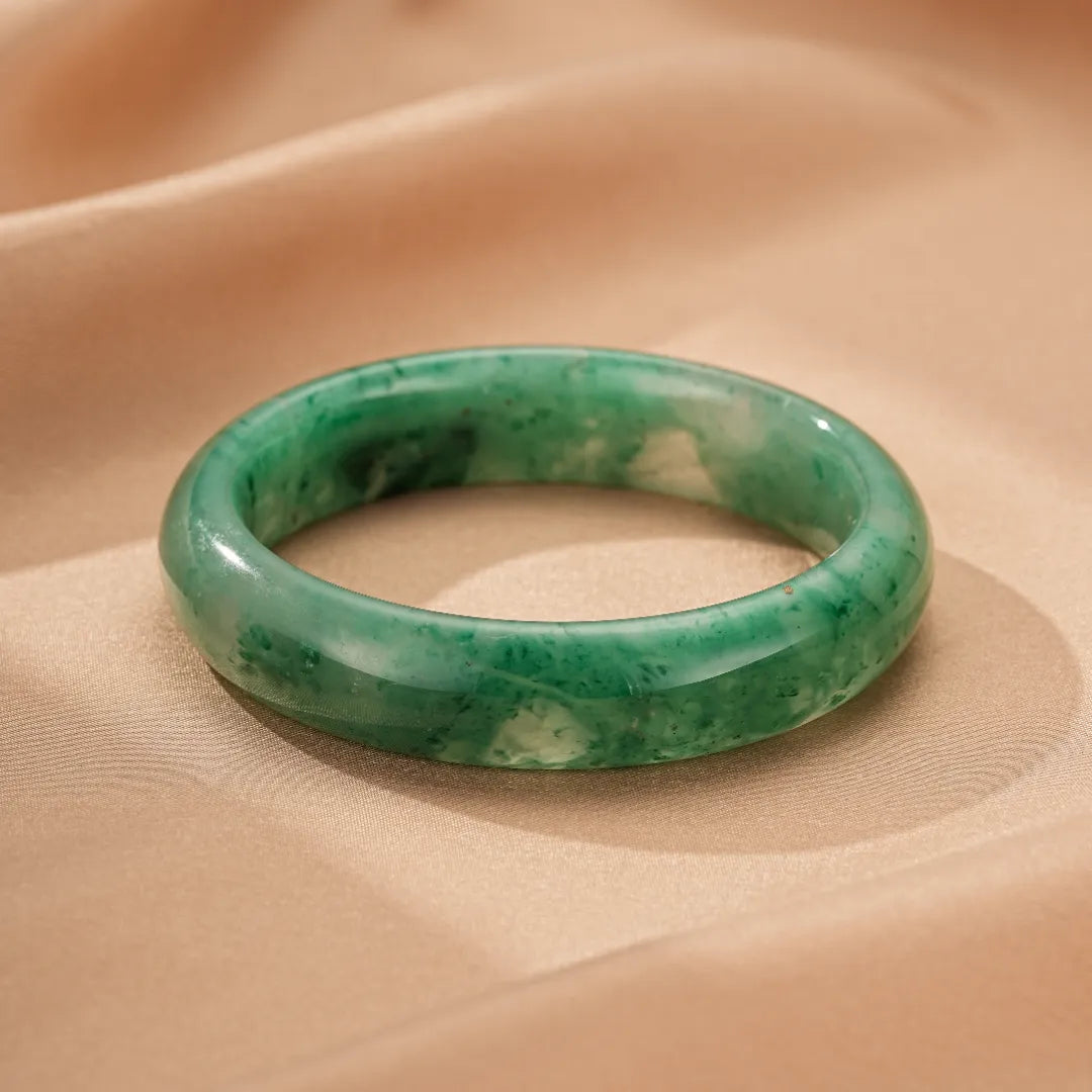 Pulsera rígida de jade "Matices Suaves"