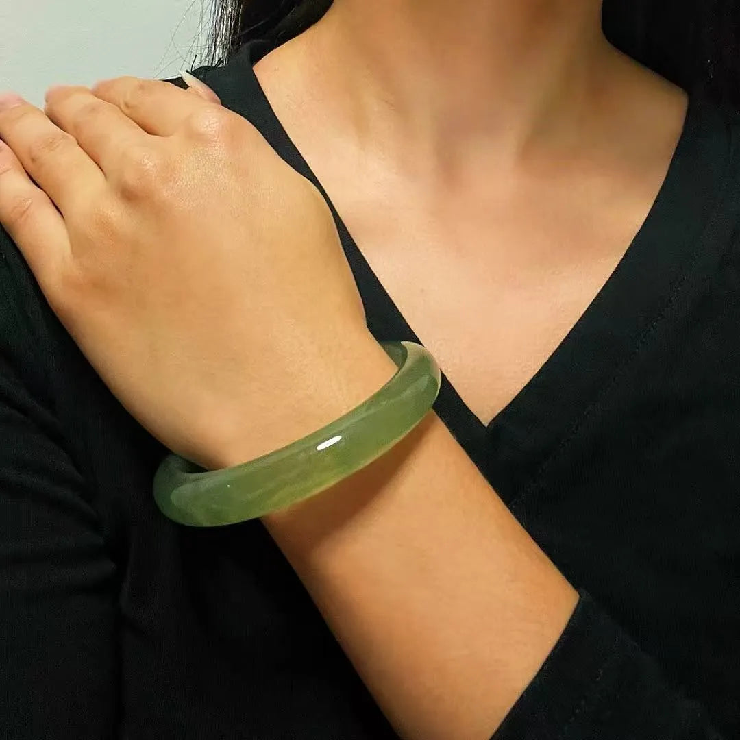 Bracciale Rigido Giada "Potere Tranquillo"
