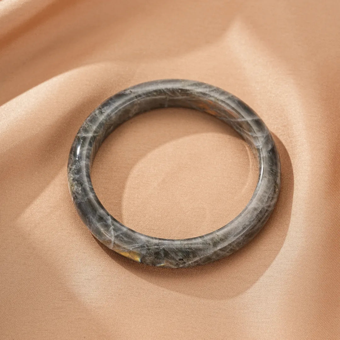 Pulsera rígida Labradorita "Reflejos Fascinantes"
