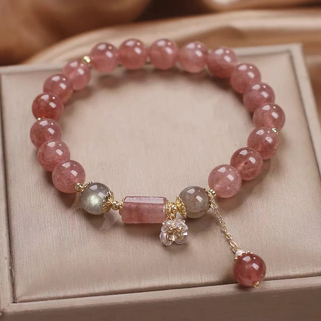 Bracelet Quartz Fraise "Fleur Douce"