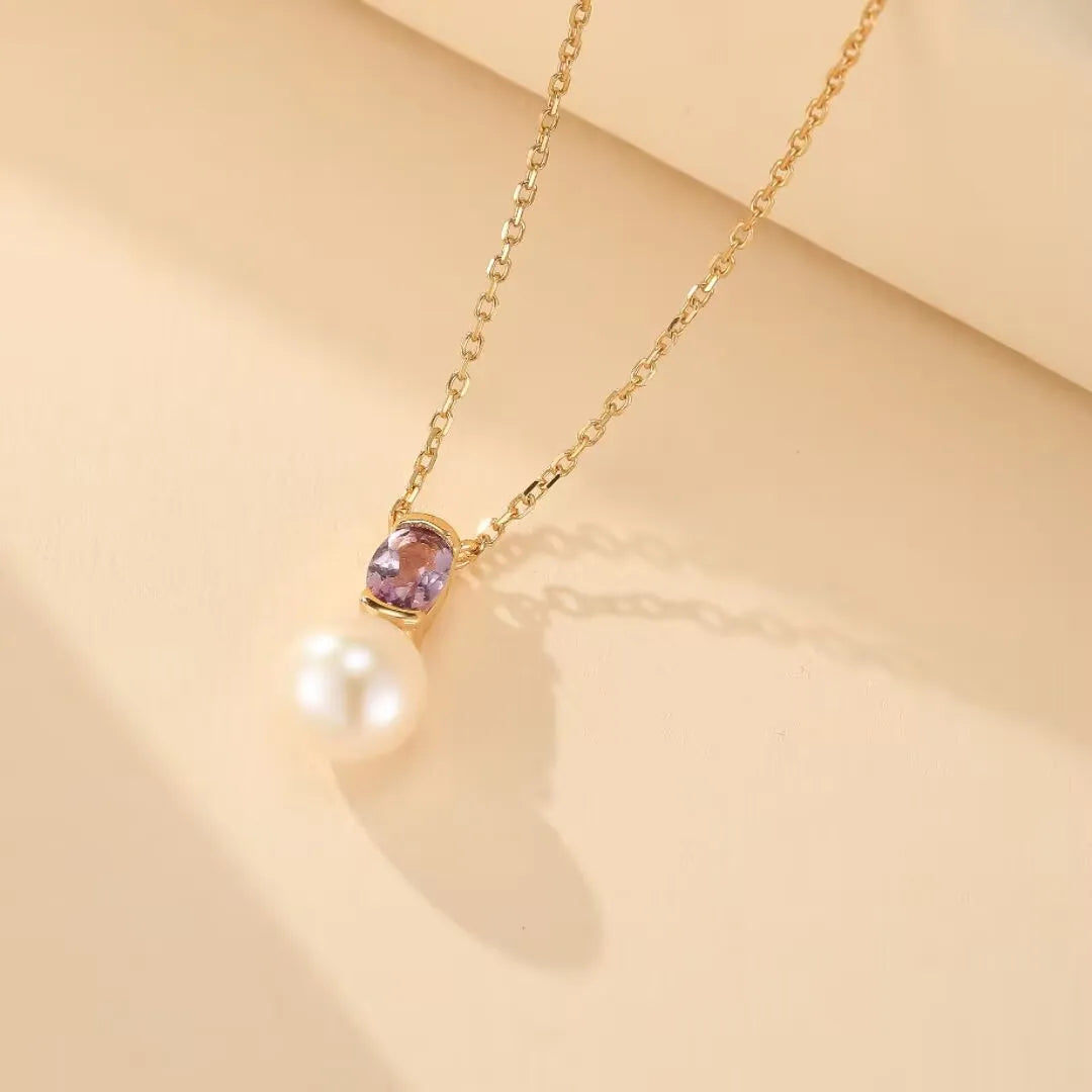 Amethyst- und Perlenhalskette "Reflexionen der Eleganz" vergoldet Silber