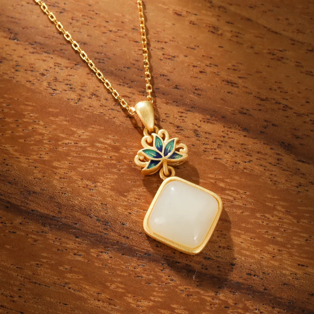 Collier Jade Blanc "Lotus Céleste" Argent Doré Or