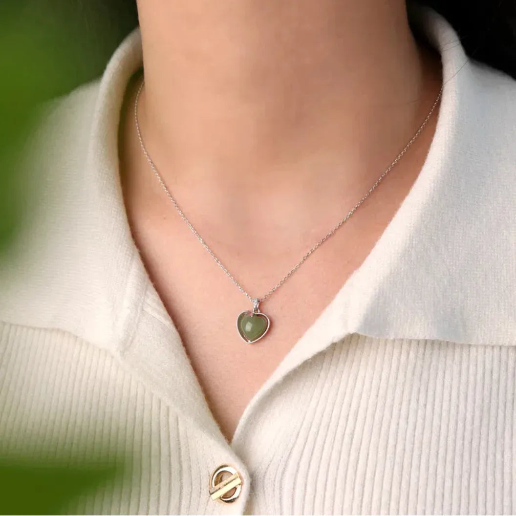 Collar Jade "Corazón Dulce" Plata