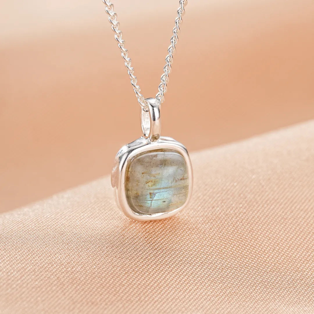 Collana Labradorite "Bellezza Profonda" Argento