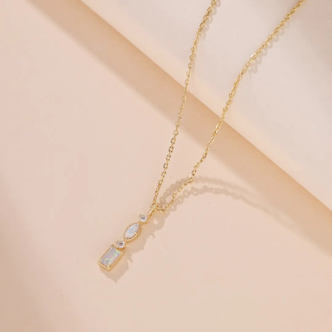 Collier Opale "Éclat de Douceur" Argent Doré Or