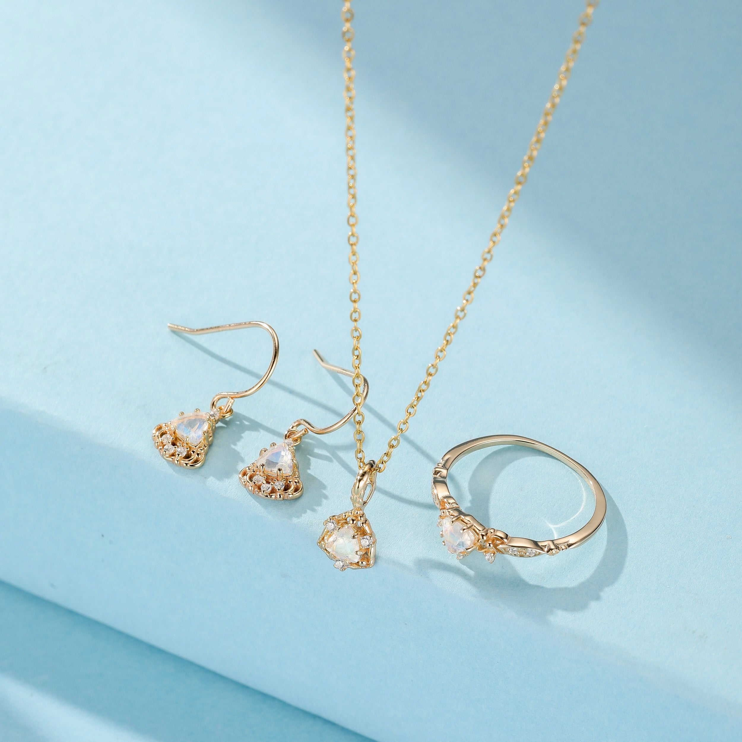 Anello Pietra di Luna "Regina Celeste" Argento Dorato Oro