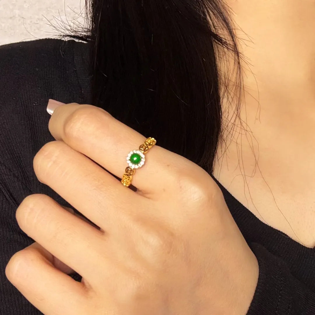 Jade Ring "Raffinierte Klarheit" Goldplattiert Silber