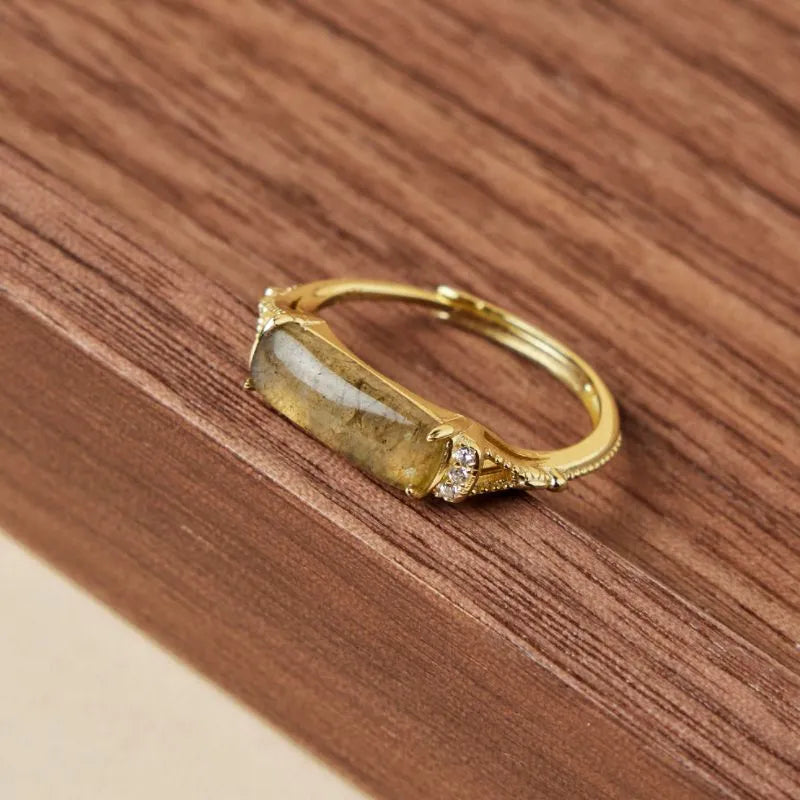Anillo Labradorita "Elegancia Mística" Plata Dorada Oro