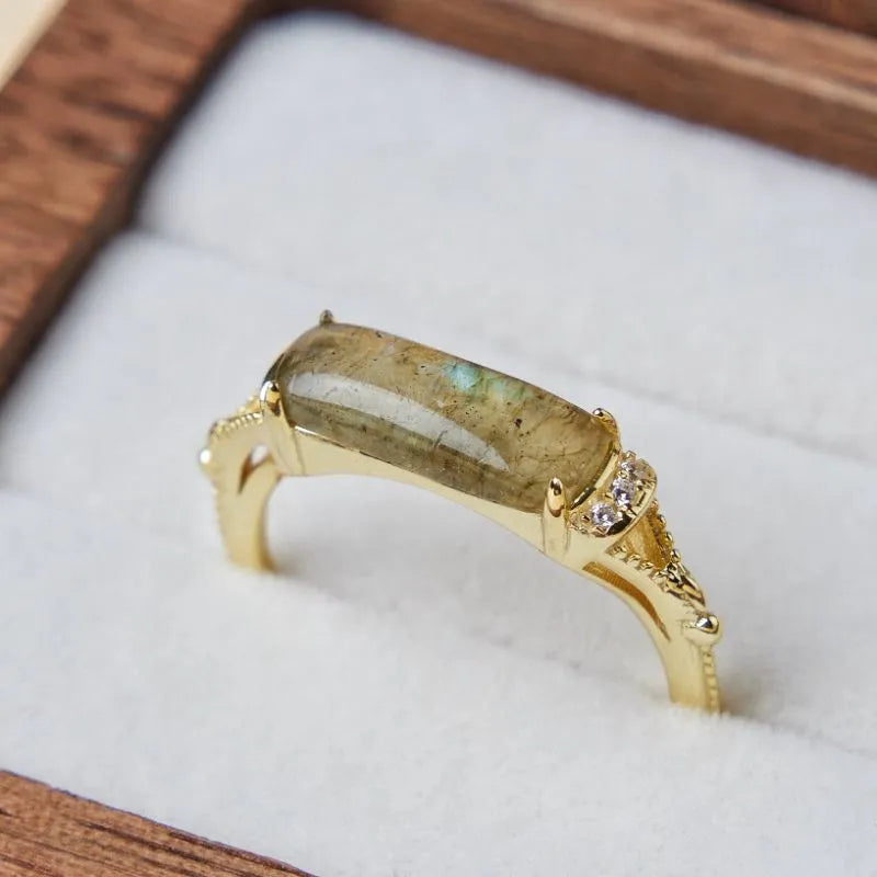 Labradoritring "Mystische Eleganz" Goldsilber