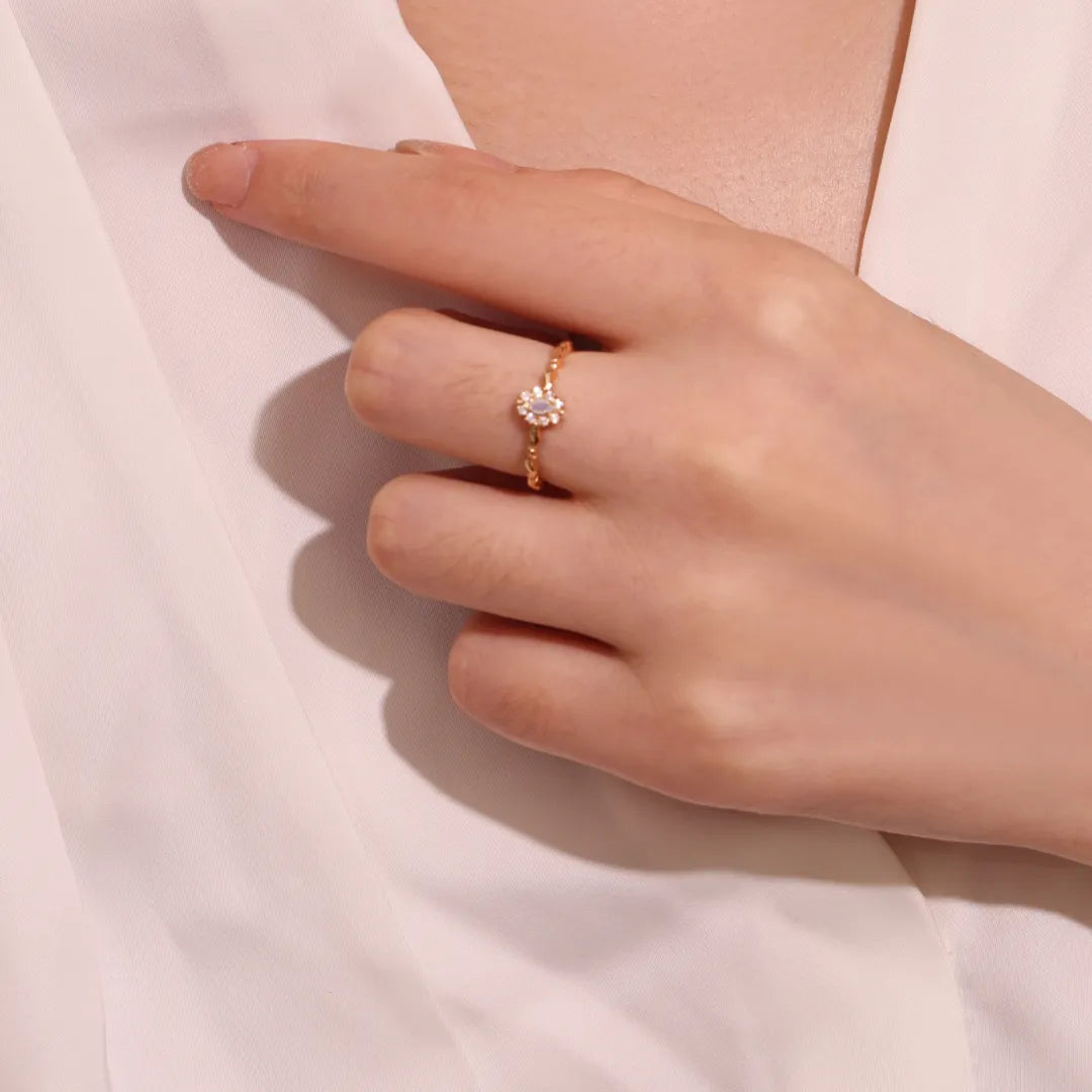 Anillo Ópalo "Pureza Celestial" Plata Dorada Oro