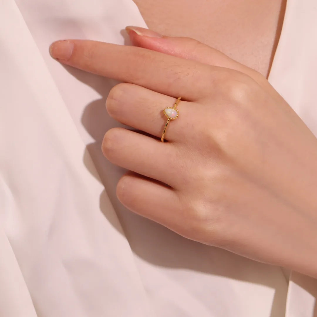 Anillo Ópalo "Gota Dulce" Plata Dorada Oro