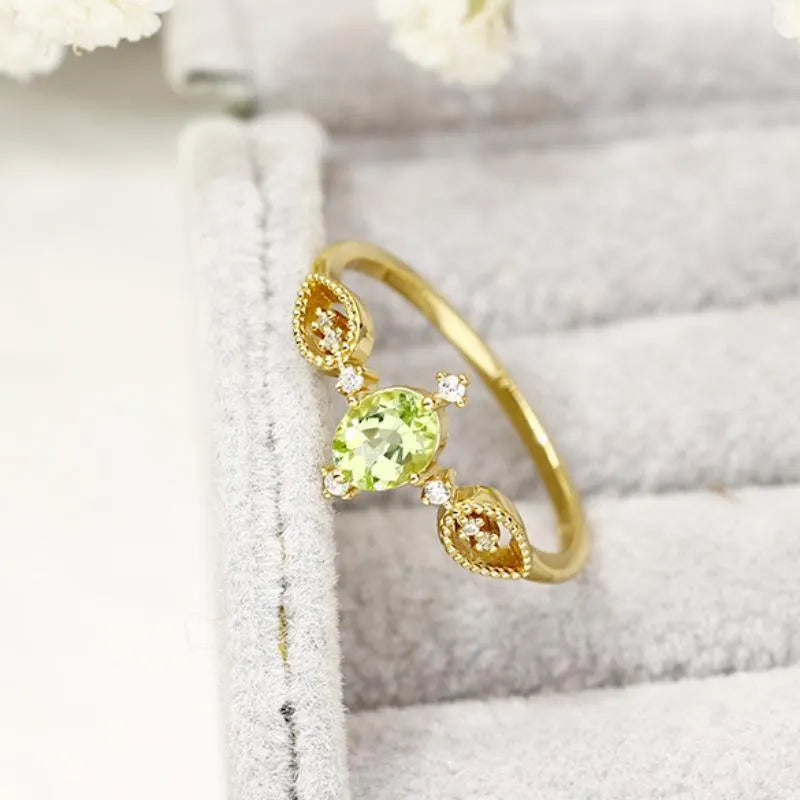 Anillo Peridoto "Prosperidad Interior" Plata Dorada