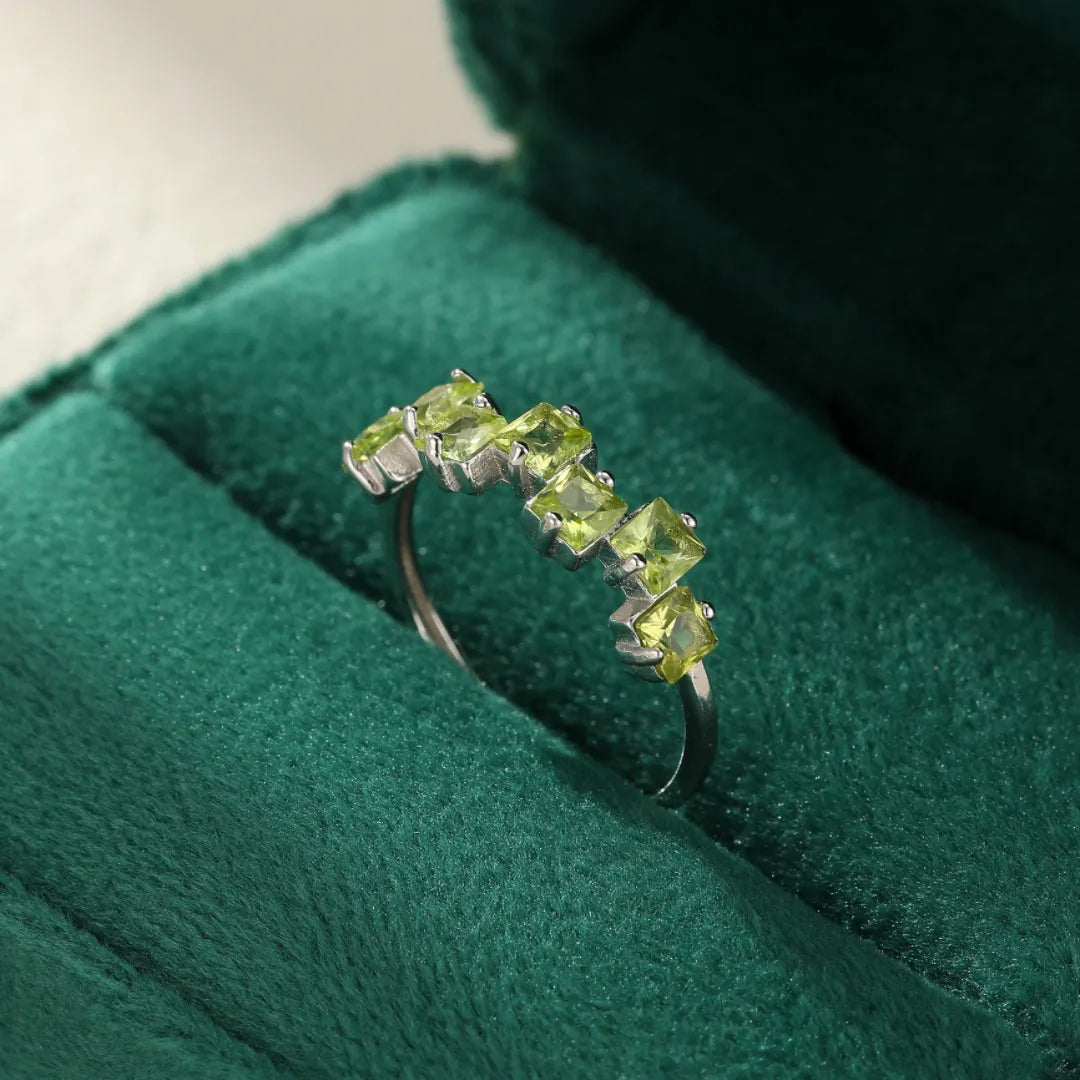 Bague Péridot "Verdure Élégante" Argent