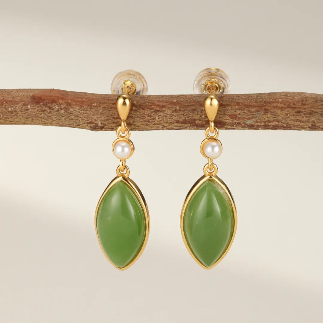 Ohrringe Jade und Perle “Natürliche Eleganz” Goldplattiert 18K