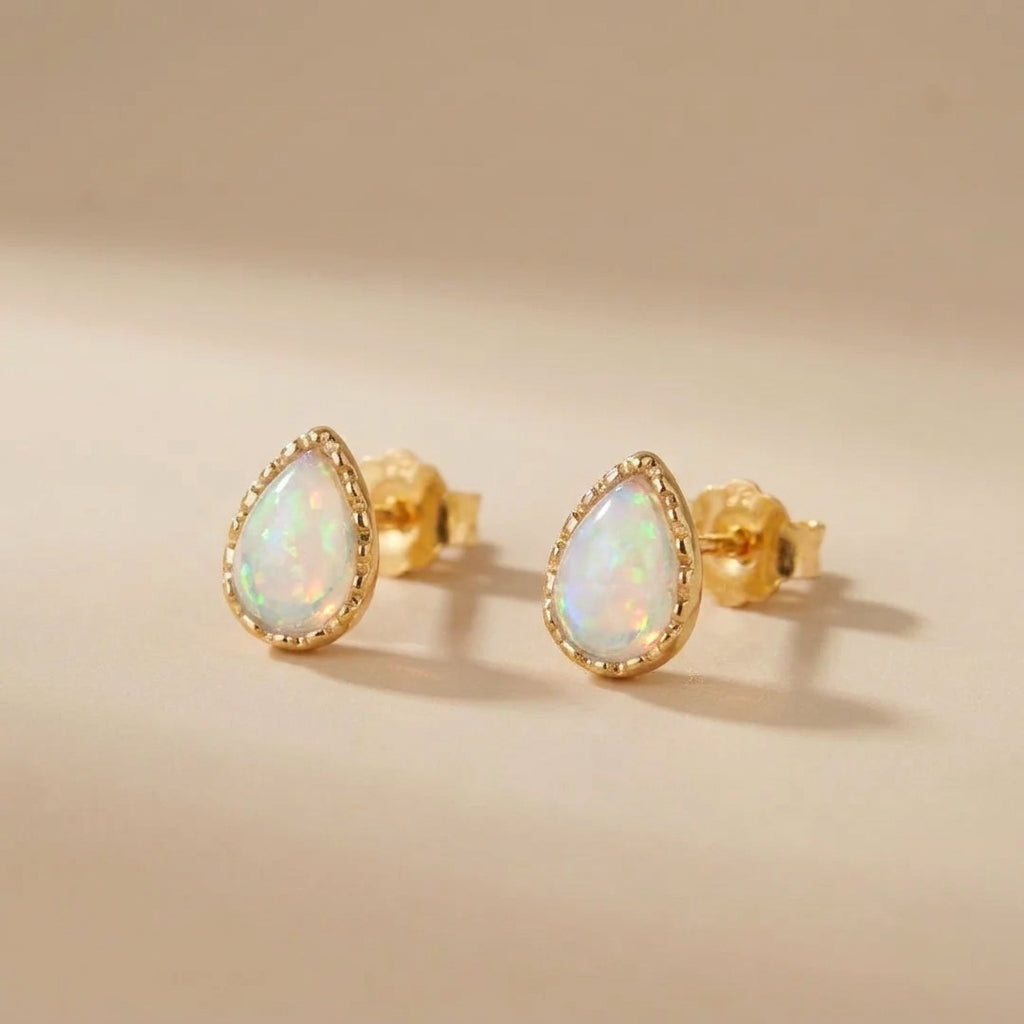 Boucles d'Oreilles Opale "Goutte Douce" Argent Doré Or @main