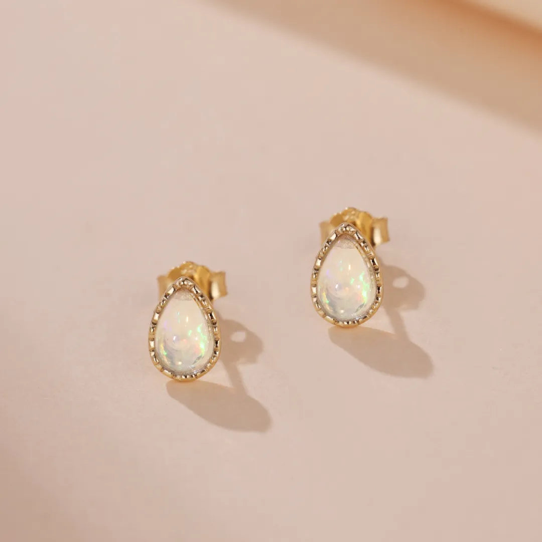 Ohrringe Opal "Sanfte Tropfen" Goldplattiert