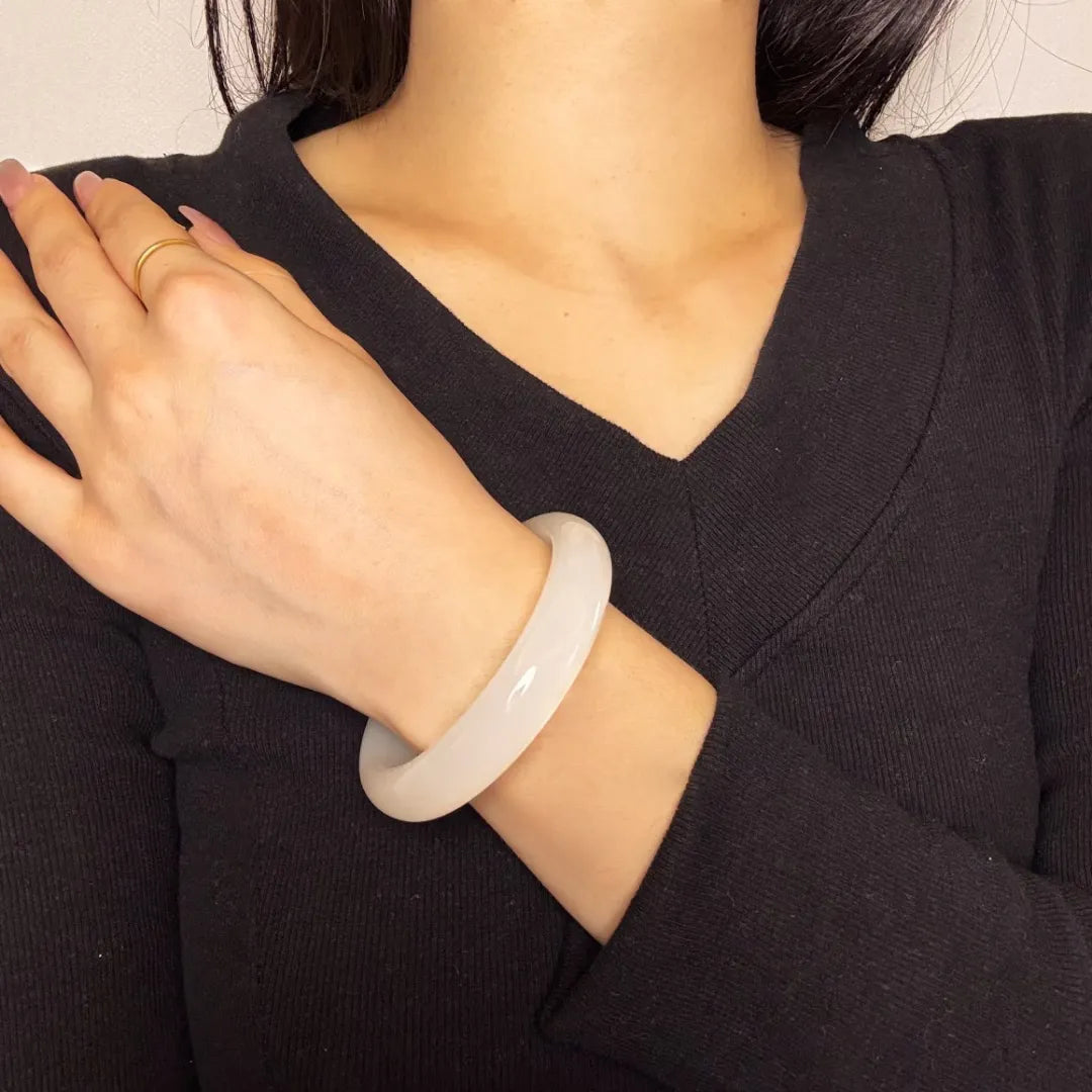 Bracciale Rigido Giada Bianca "Pace Interiore"
