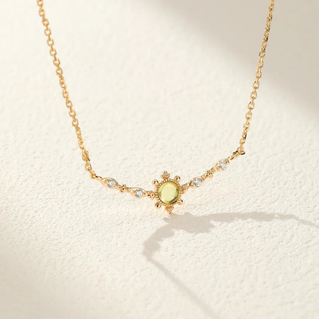 Peridot-Halskette "Lichtkraft" Goldplattiert Silber