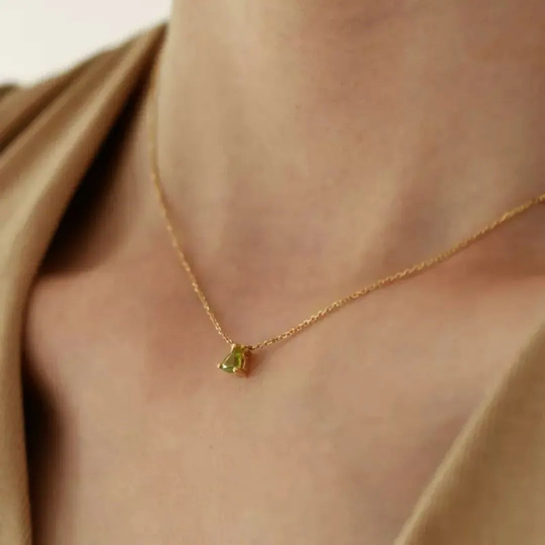 Peridot-Halskette "Grüner Strahl" Goldplattiertes Silber